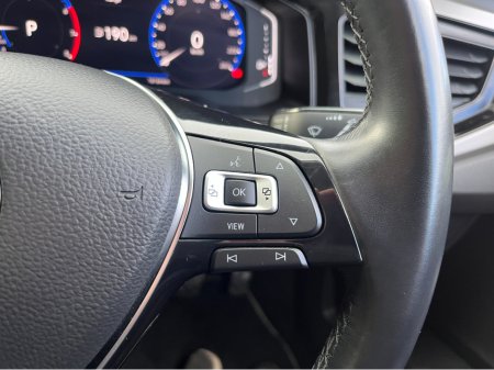 2020 Volkswagen Polo COMFORTLINE AUTOMATIC 1.0 PETROL //ADAPTIVE CRUISE CONTROL//KEYLESS ENTRY//WIRELESS PHONE CHARGING//REVERSE CAMERA// €17,950 thumbnail