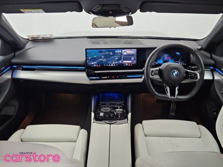 2024 BMW 5 Series - thumbnail 11