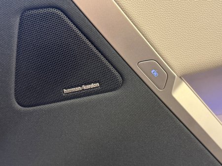 2023 BMW iX - thumbnail 24