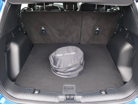 2025 Ford Kuga - thumbnail 9