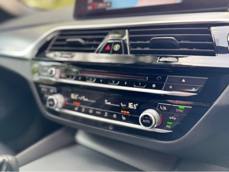 2019 BMW 5 Series - thumbnail 29