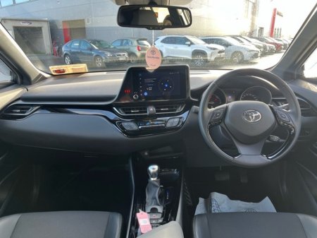 2023 Toyota C-HR HYBRID SPORT 4DR AUTO €28,950 thumbnail