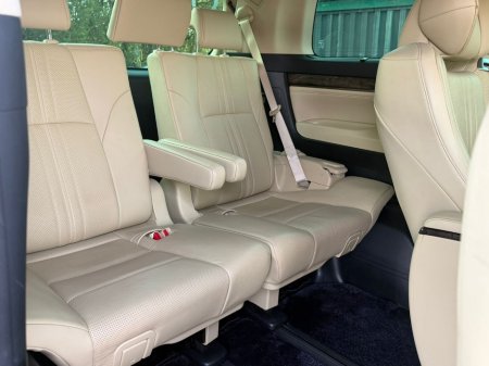 2021 Toyota Alphard - thumbnail 22