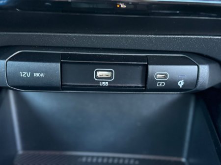 2024 Kia Niro HEV K3 5DR Auto €30,950 thumbnail