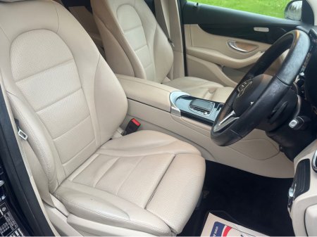 2021 Mercedes-Benz GL Class 200 D 5DR AUTO €33,750 thumbnail