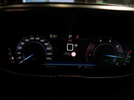 2021 Peugeot 3008 - thumbnail 21