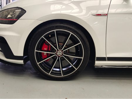 2016 Volkswagen Golf GTI Clubsport Street Edition//LOW KMs €25,950 thumbnail