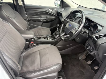 2018 Ford Kuga - thumbnail 5