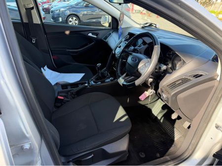 2015 Ford Focus - thumbnail 13