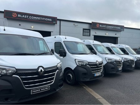 2022 Renault Master LM35 BUSINESS+ BLUE BUSINESS PLUS DCI thumbnail