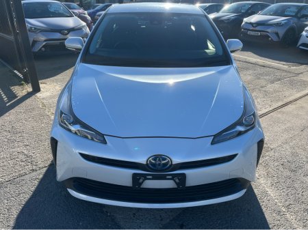 2020 Toyota Prius - thumbnail 2