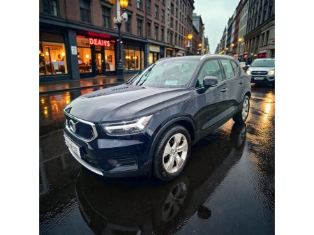 2021 Volvo XC40 D3 (150hp) Momentum Automatic €24,888 thumbnail