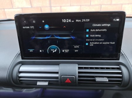 2025 Hyundai Inster Elegance Model 49 k/W Battery with 360 kms €21,950 thumbnail