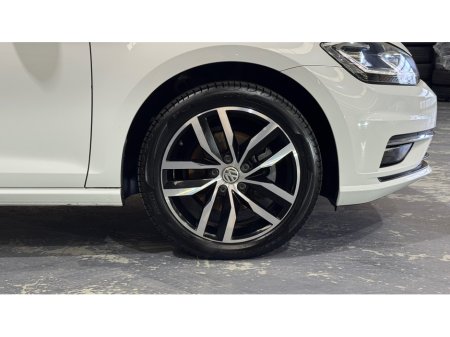 2019 Volkswagen Golf Highline €19,850 thumbnail