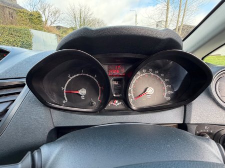 2012 Ford Fiesta 1.4 TDCi 68 PS €3,750 thumbnail