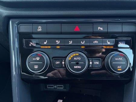 2019 Volkswagen T-Roc SPORT 1.0 TSI MANUAL 6SPEED FWD 115HP 5DR €19,950 thumbnail