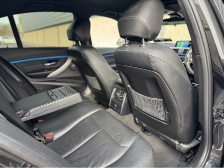 2017 BMW 3 Series - thumbnail 25