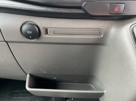 2022 Ford Transit - thumbnail 16