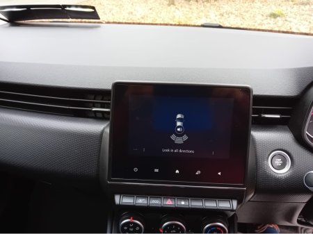 2021 Renault Clio - thumbnail 19