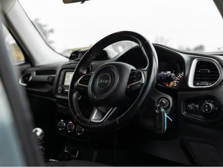 2015 Jeep Renegade - thumbnail 13