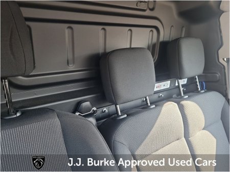 2024 Peugeot Partner PARTNER PRO PLUS 1.5 HDI 100 1 €22,950 thumbnail