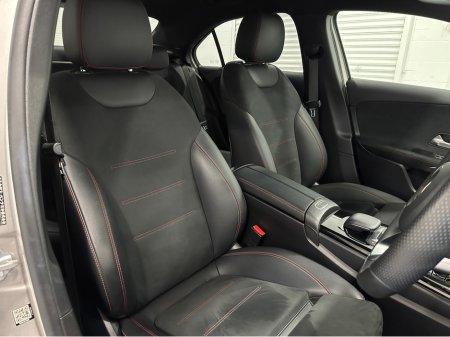 2021 Mercedes-Benz A Class (211) A200D AMG AUTO €31,950 thumbnail