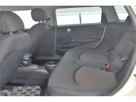 2020 MINI Hatch 1.5 AUTO 5DR *REVERSE CAM*PARK SENSORS* €22,890 thumbnail