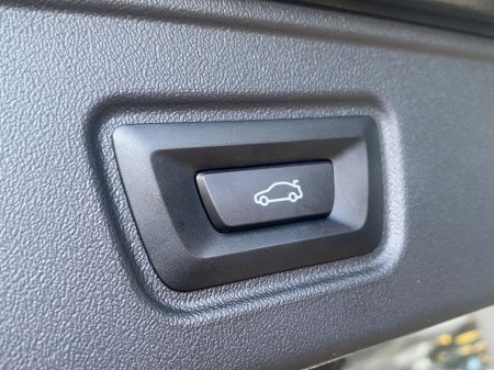 2025 BMW 5 Series Touring 530e M-Sport Auto (PHEV) €63,900 thumbnail