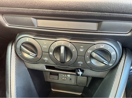 2020 Mazda Mazda2 - thumbnail 19