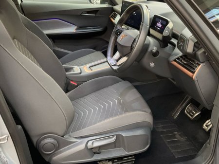 2023 Cupra Born 58KWH // VERY LOW MILEAGE // 360 PARKING AID // APPLE CARPLAY/ANDROID AUTO €24,900 thumbnail