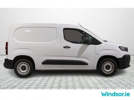 2025 Peugeot Partner PARTNER PRO PLUS1.5 HDI 100 65 PLUS VAT €21,150 thumbnail