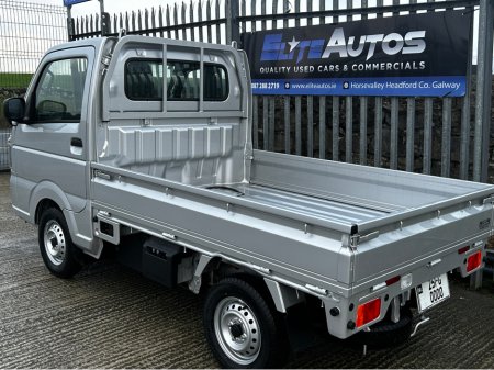 2025 Suzuki Carry Kai 660cc 350 kg Automatic 4wd €11,995 thumbnail