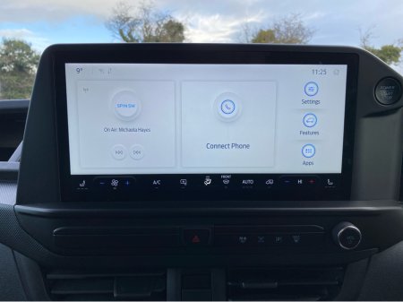 2025 Ford Transit Custom Crewcab SWB PHEV 232BHP Auto thumbnail