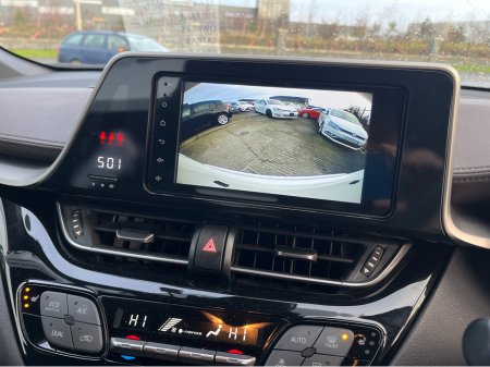 2019 Toyota C-HR 1.8 HYBRID AUTO LOW KM HIGH SPEC €18,950 thumbnail