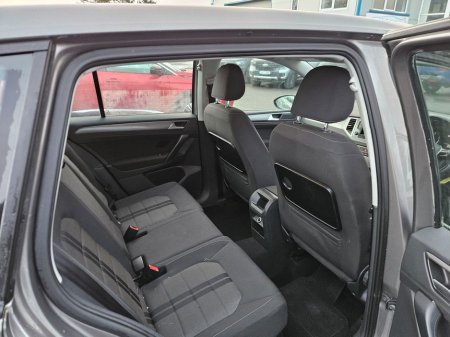 2016 Volkswagen Golf SV TL 1.6tdi M5F 110HP 5DR €12,990 thumbnail