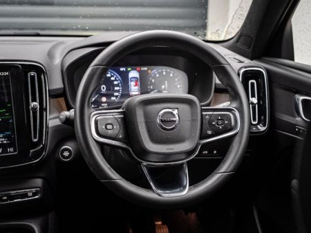 2023 Volvo XC40 RECHARGE T4 PLUS €34,450 thumbnail