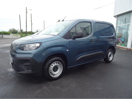 2026 Fiat Doblo - view 2