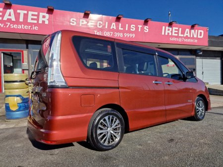 2016 Nissan Serena - thumbnail 13