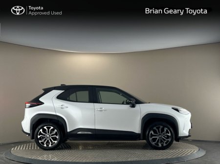 2023 Toyota Yaris Cross HYBRID LUNA SPORT €28,950