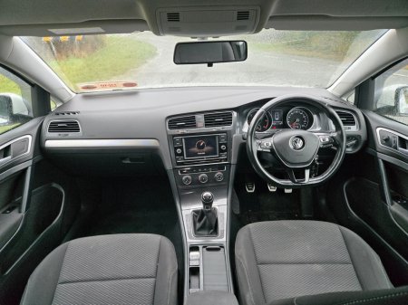 2017 Volkswagen Golf  €10,500 thumbnail