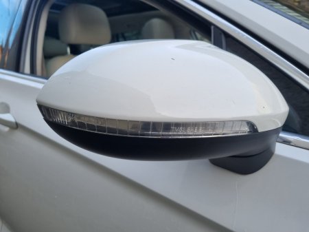 2015 Volkswagen Passat 1.6 TDI DSG 120HP Highline €7,899 thumbnail