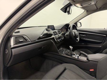 2017 BMW 3 Series SPORT 320 D €16,495 thumbnail