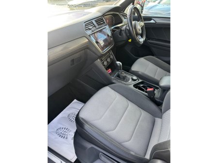 2019 Volkswagen Tiguan 2.0 TDI R-LINE TECH 4MO thumbnail