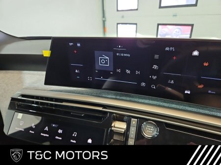 2025 Peugeot 3008 Allure Hybrid - Front & Rear Sensors & Camera, Auto Lights & Wipers, Adaptive Cruise Control, Wireless Apple Carplay/ Android Auto €40,995 thumbnail