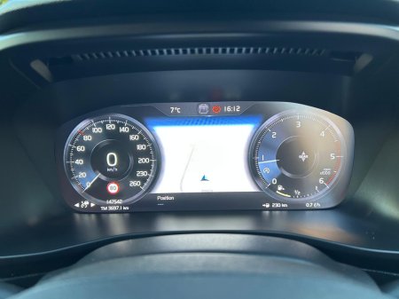 2020 Volvo XC40 D3 MOMENTUM 5DR €27,750 thumbnail