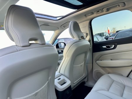 2025 Volvo XC60 - thumbnail 15