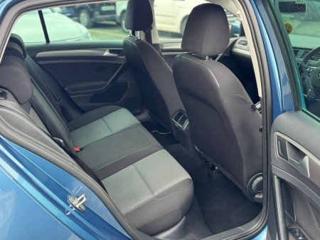 2017 Volkswagen Golf - thumbnail 10