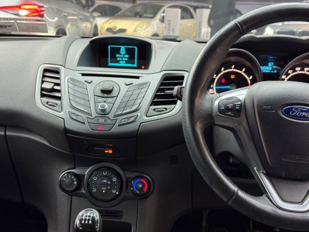 2015 Ford Fiesta 1.25 60PS Zetec €10,950 thumbnail