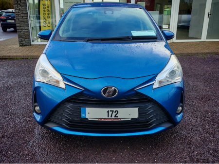 2017 Toyota Yaris - thumbnail 10