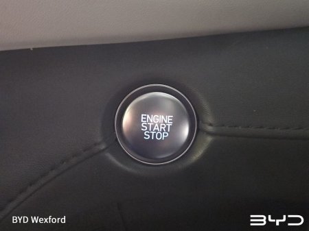 2023 Hyundai Santa Fe 1.6 PHEV 4WD Executive Plus Auto 7Seats €44,475 thumbnail